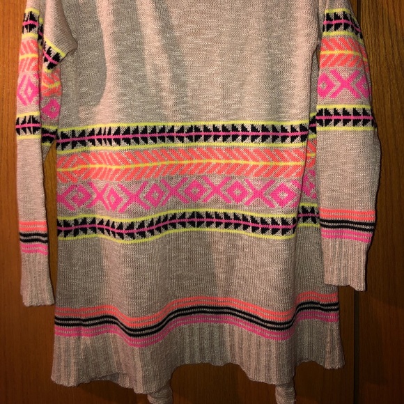 Colorful sweater from Francesca’s - Picture 3 of 3